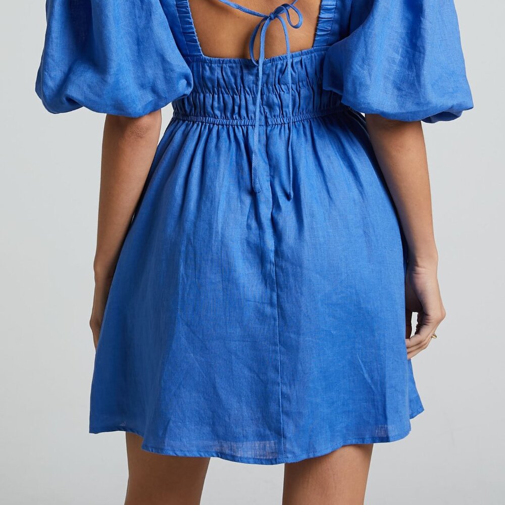 NEW Amalie the Label by Showpo Khaila LInen Lunge Puff Sleeve Mini Dress in Blue - Picture 10 of 11